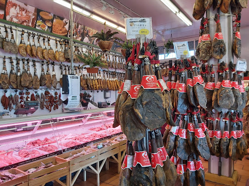 Jamones Garzón ubicada en Higuera la Real (Badajoz)