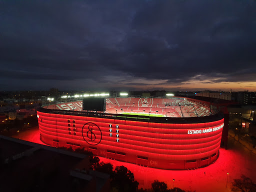 Ramon Sanchez-Pizjuan Stadium ubicada en Seville (Sevilla)