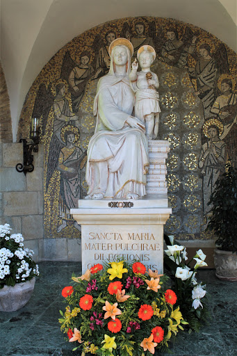 Ermita de la Madre del Amor Hermoso ubicada en Pamplona (Navarra)