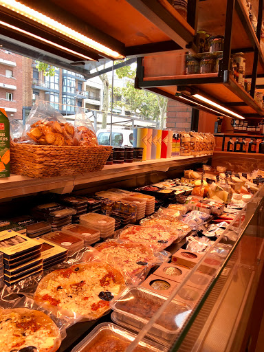 Fontanals Delicatessen ubicada en Sant Pere de Ribes (Barcelona)