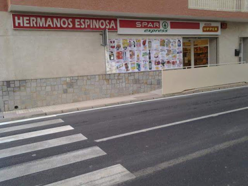 Supermercado Upper Hermanos Espinosa ubicada en Valladolises (Murcia)