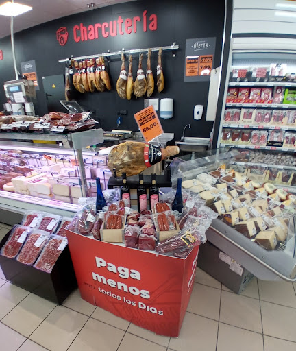 Supermercados Dia ubicada en Vilasantar (A Coruña)