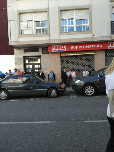 Supermercados Froiz ubicada en Monterroso (Lugo)