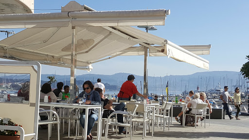 Touriño Supermercados ubicada en Sanxenxo (Pontevedra)