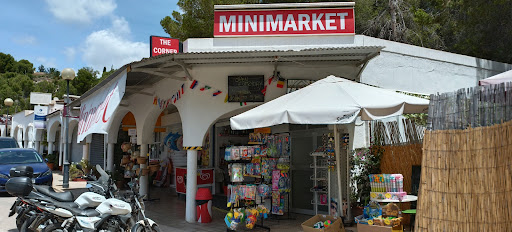 The Corner Shop - Minimarket ubicada en Costa de la Calma (Islas Baleares)