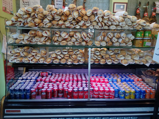 Charcutería Emilio ubicada en Badajoz (Badajoz)