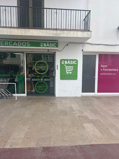 Supermercado És Bàsic ubicada en Sant Ferran de ses Roques (Islas Baleares)