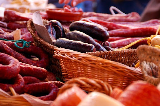 CARNES EMBUTIDOS QUILES ubicada en Losa del Obispo (Valencia)