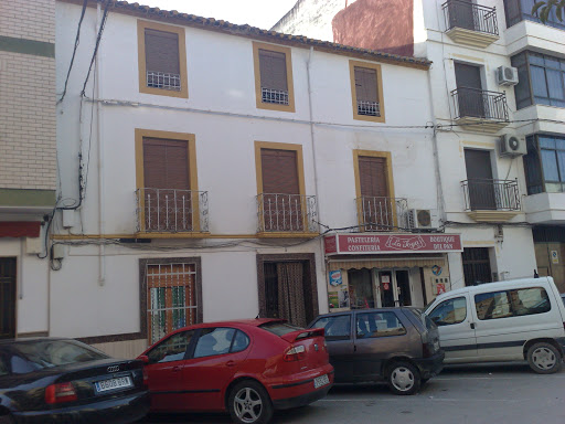 PASTELERÍA CONFITERÍA La Joya. ubicada en Huétor-Tájar (Granada)