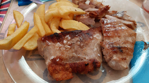 Bar ParribaPabajo ubicada en Júzcar (Málaga)