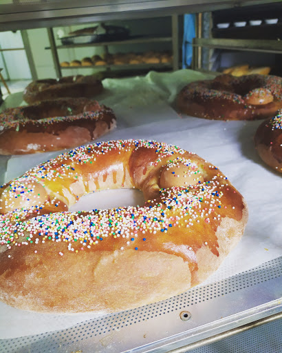 Panadería Elisa ubicada en Villarroya de los Pinares (Teruel)