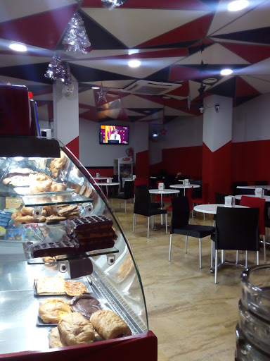 Cafetería y Pastelería Chelo’s ubicada en Olula del Río (Almería)