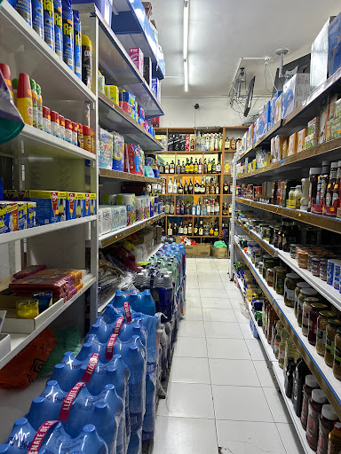 Supermercado / Supermarket Badal 1 (OFF License) ubicada en Benalmádena (Málaga)