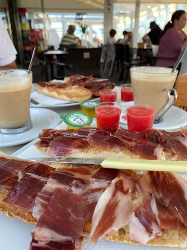 Singladura cafés y copas ubicada en El Rompido (Huelva)