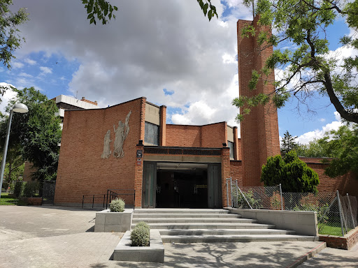 Parish St. Mary Magdalene ubicada en Madrid (Madrid)