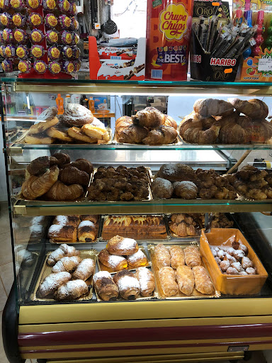 Supermercat Rosa ubicada en Pont de Molins (Girona)