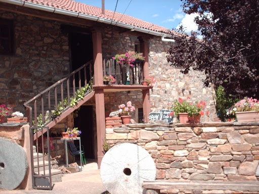 Albergue municipal de Rabanal del Camino ubicada en Rabanal del Camino (León)