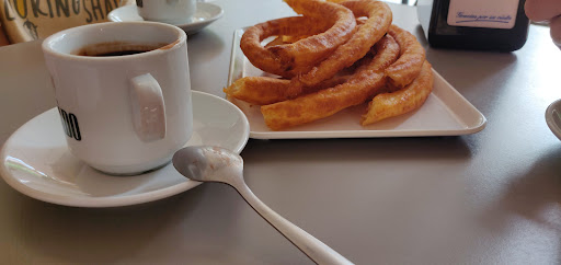 Cafetería - Churrería Cercis ubicada en Arroyo Frío (Jaén)