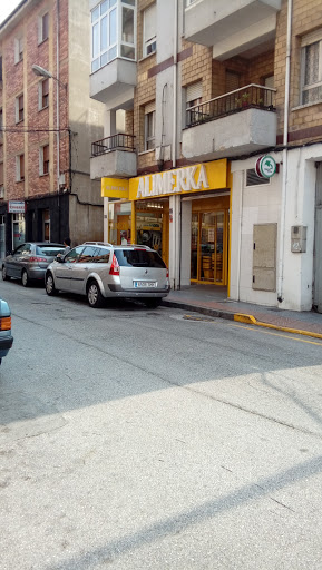 Supermercados Alimerka ubicada en Moreda (Asturias)