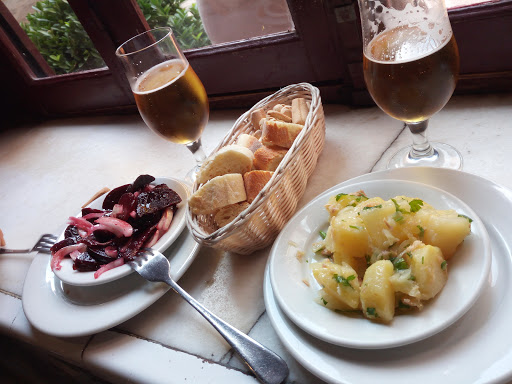 Bar restaurante Casa Román ubicada en Seville (Sevilla)