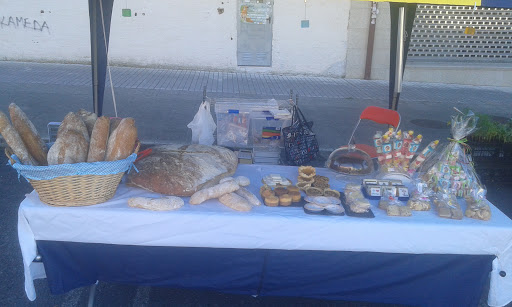 Mercadillo De Cacheiras ubicada en Teo (A Coruña)