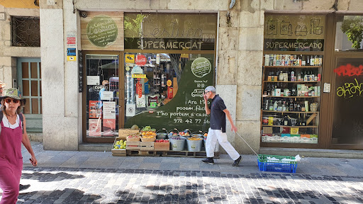 Queviures L'Estuca ubicada en Girona (Girona)