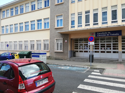 Facultad de Ciencias del Trabajo - UDC ubicada en Ferrol (A Coruña)