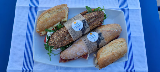 Sandwicheria Minimarket Formentera ubicada en Sant Ferran de ses Roques (Islas Baleares)