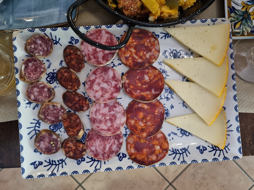 Bar Restaurante La Tasquita del Majaceite ubicada en Benamahoma (Cádiz)