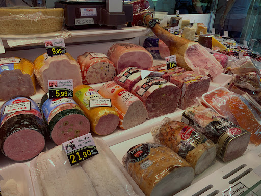 Cárnicas La Gran Muralla ubicada en Madrid (Madrid)