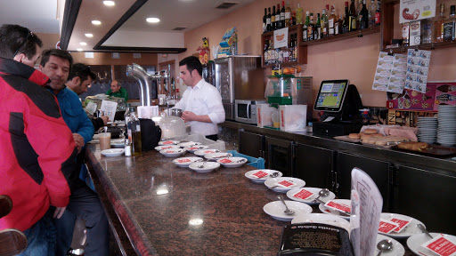 Restaurante "El Cruce" ubicada en El Casar (Guadalajara)