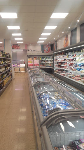 Cadena Supermercados Saura S.a. ubicada en Mil Palmeras (Alicante)