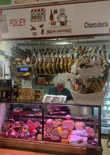 Charcutería Poley ubicada en Montequinto (Sevilla)