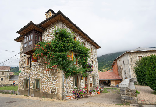 Casa rural Ezkurra ubicada en Posada de Valdeón (León)