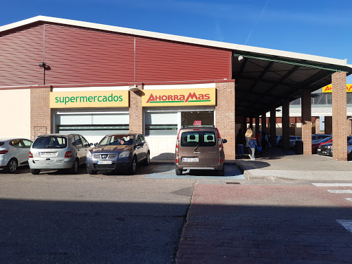 Ahorramas: The supermarket of the town ubicada en Villanueva de la Torre (Guadalajara)