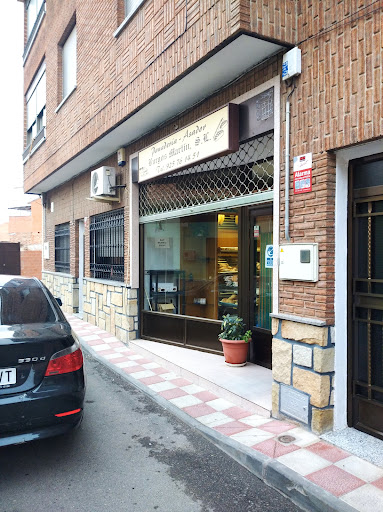 Panadería Asador Burgos Martín ubicada en Gerindote (Toledo)