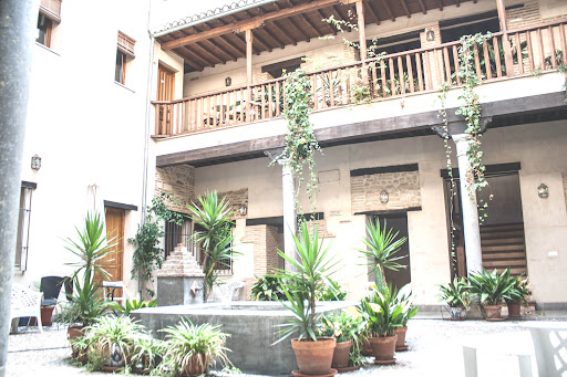 Abadia Suites ubicada en Granada (Granada)