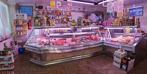 Carnicería Lomillos ubicada en El Astillero (Cantabria)