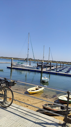 Canoa de Punta Umbría a Huelva ubicada en Punta Umbría (Huelva)