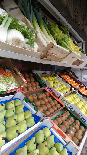 Frutería Carlos ubicada en La Adrada (Ávila)