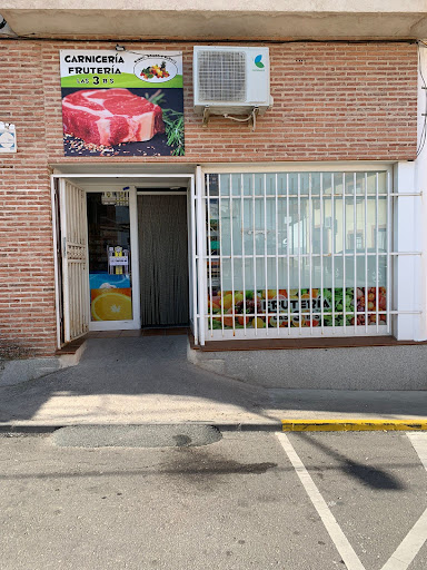 Carnicería Frutería Las 3 B’S ubicada en Cebolla (Toledo)