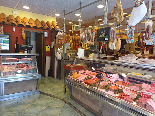 Carnicería Ardisana ubicada en Colloto (Asturias)