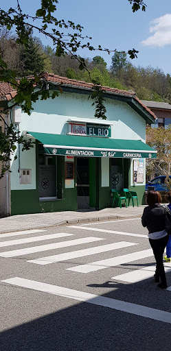 Alimentación El Río ubicada en Rioseco (Asturias)