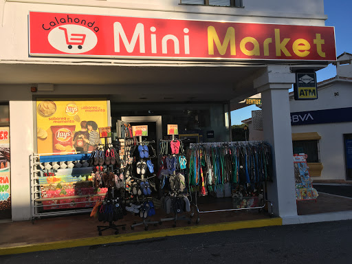 Mini Market Calahonda ubicada en Sitio de Calahonda (Málaga)