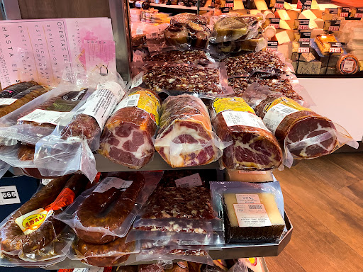 Mercaditos Martín ubicada en Madrid (Madrid)
