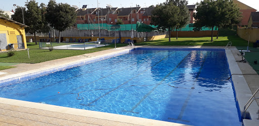 Centro Cultural y Recreativo Piscina la Prusiana ubicada en Mairena del Aljarafe (Sevilla)