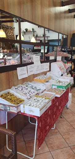 Charcuteria Jamoneria La Bellota ubicada en Alhaurín de la Torre (Málaga)