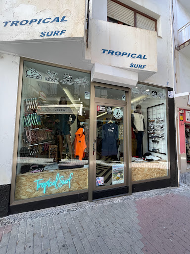 Tropical Surf ubicada en Almuñécar (Granada)