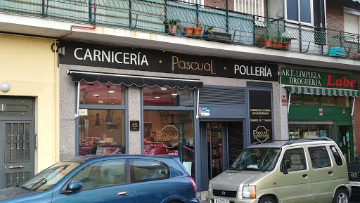Carnicería Pascual Pollería ubicada en Madrid (Madrid)