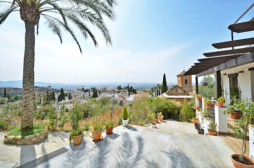 A.T Morente sueña la Alhambra ubicada en Granada (Granada)